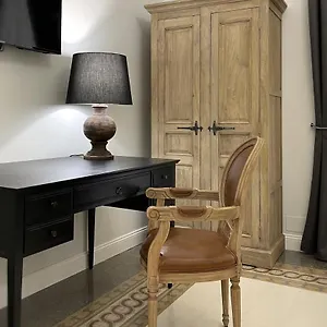 Dimora Borghese “whitaker” Apartment